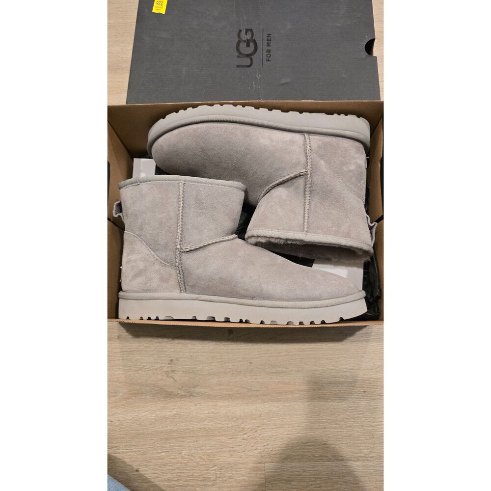 UGG Classic Mini Suede Sheepskin Boots Grey Mens Size 9/ Women's size 10.5 NIB - Picture 5 of 7